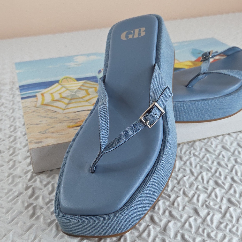 GIANNI Bini Blue Square Toe Thong Sandal  Adjustable Buckle 8.5 chunky Blue NWT
